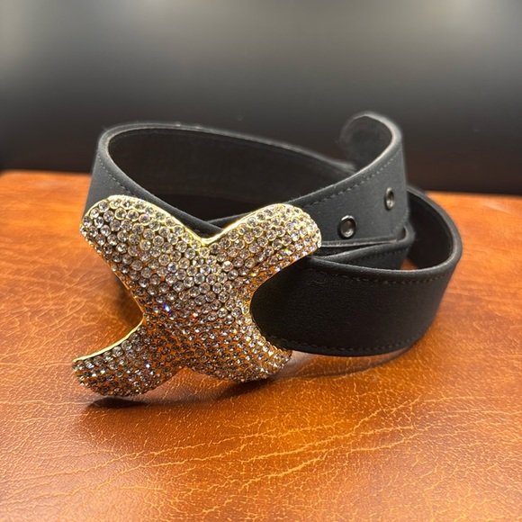 Via Condotti Accessories - NWOT Via Condotti Leather Belt Starfish Rhinestone